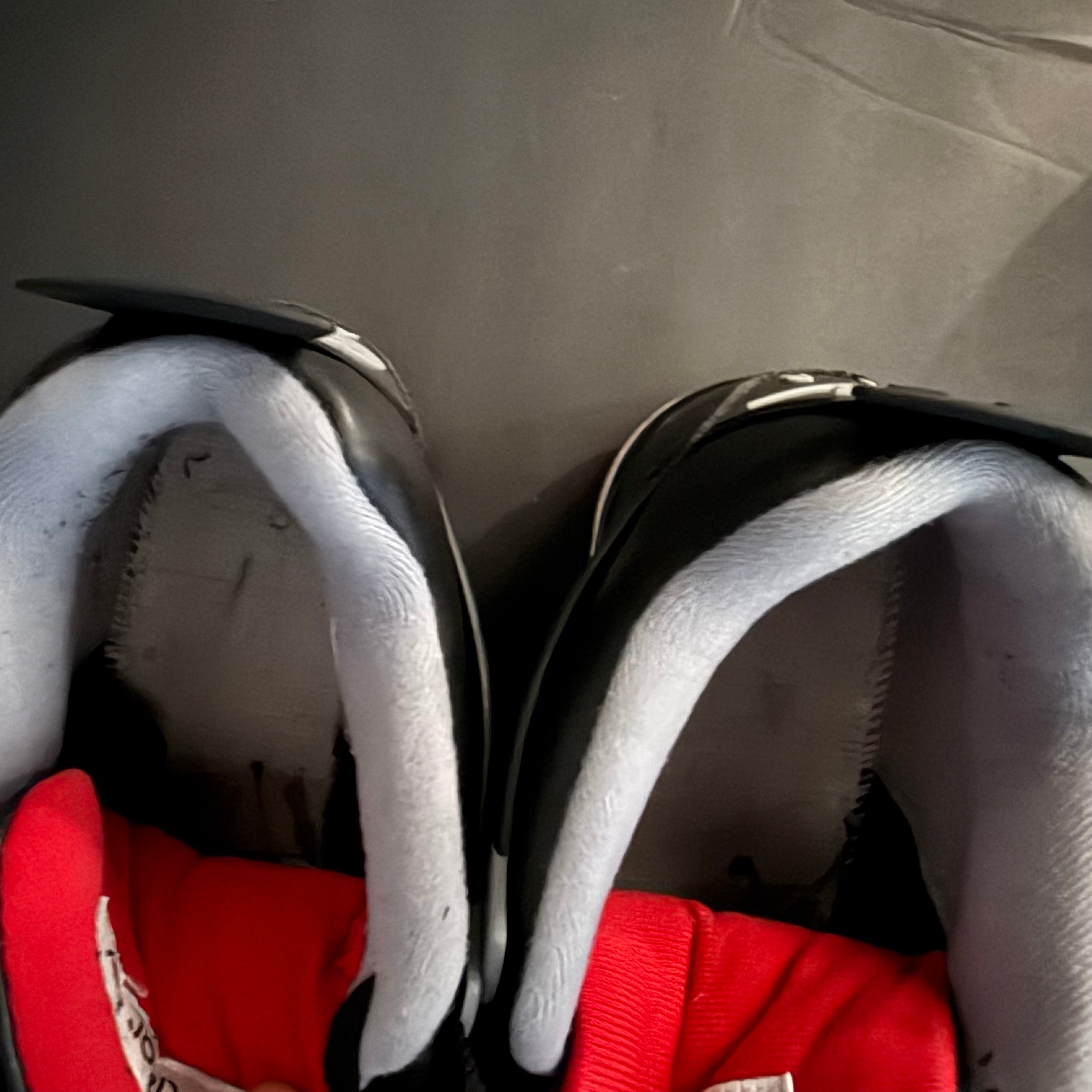 Jordan 4 bred reigiamined