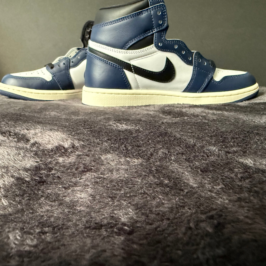 Air Jordan 1 retro high Og midnight navy blue